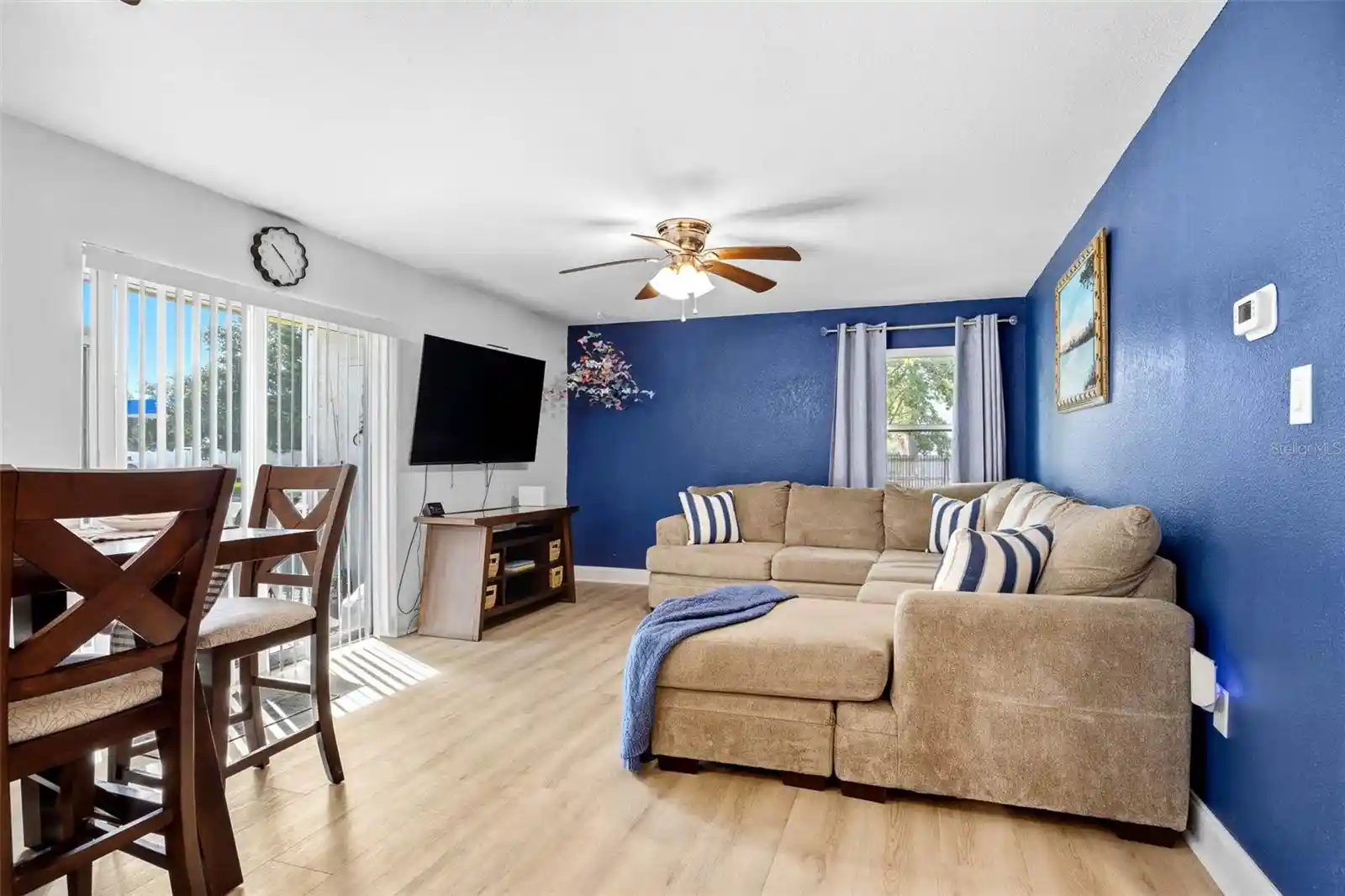 Listing Photo 2 - Condo for sale in 345 S Mcmullen Booth Rd located at 345 S Mcmullen Booth Rd, CLEARWATER, FL 33759 - Unit #143