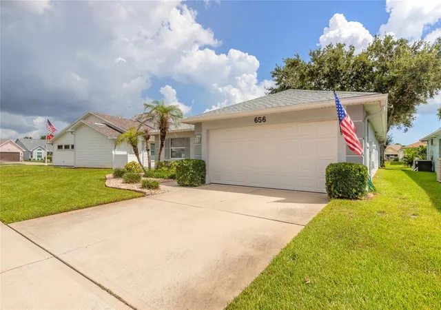 Photo 3 of Single family home for sale at 656 Middlebury Loop, New Smyrna Beach, FL 32168 | MLS# NS1088726 | Listing updated on 2026-08-31