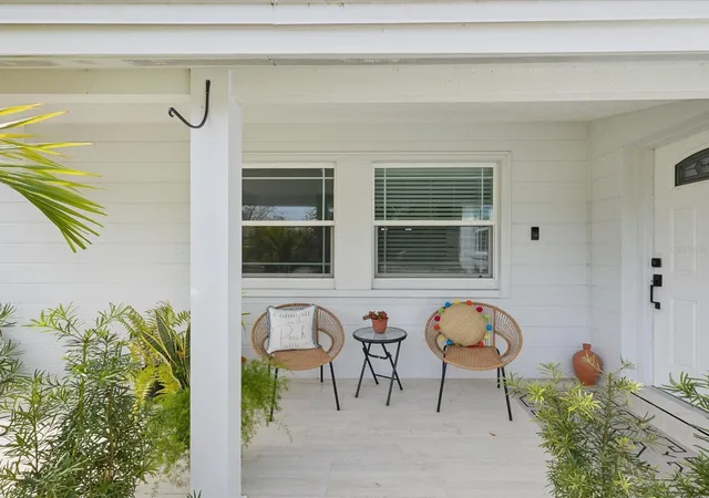 Photo 3 of Single family home for sale at 10264 Oakhurst Rd, Largo, FL 33774 | MLS# TB8528817 | Listing updated on 2026-07-15