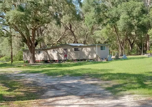 Homes for sale in Weirsdale, FL | 16395 Se 117th Ave, Weirsdale, FL 32195 | MLS# O6424734
