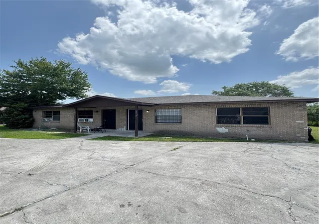 1st image of 2929 Nine Iron Dr, Lakeland, FL 33801 | MLS# L4963478