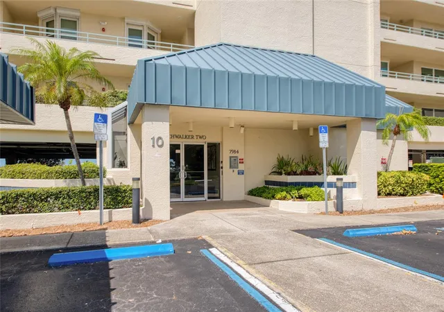 2nd image of 7984 Sailboat Key Blvd S #303, South Pasadena, FL 33707 | MLS# TB8528836