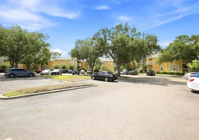 3rd image of 115 112Th Ave Ne, St. Petersburg, FL 33716