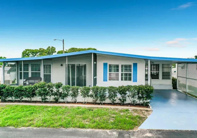 Photo 3 of Manufactured home for sale at 176 Sunset Dr, Leesburg, FL 34748 | MLS# G5115059 | Listing updated on 2026-08-26
