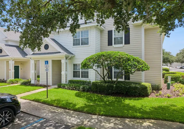 Photo 2 of Condo for sale at 200 Southern Pecan Cir #104, Winter Garden, FL 34787 | MLS# O6424749 | Listing updated on 2026-08-07