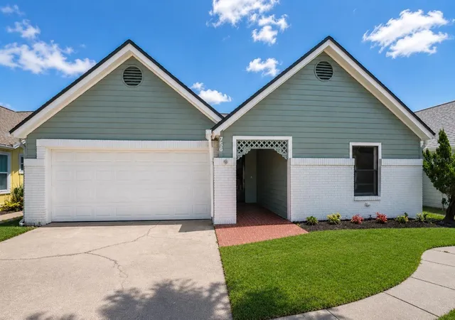 Photo 1 of Single family home for sale at 756 Pine Shrs Cir, New Smyrna Beach, FL 32168 | MLS# O6424752 | Listing updated on 2026-09-11