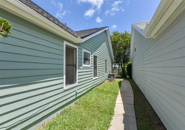 Photo 2 of Single family home for sale at 756 Pine Shrs Cir, New Smyrna Beach, FL 32168 | MLS# O6424752 | Listing updated on 2026-09-11