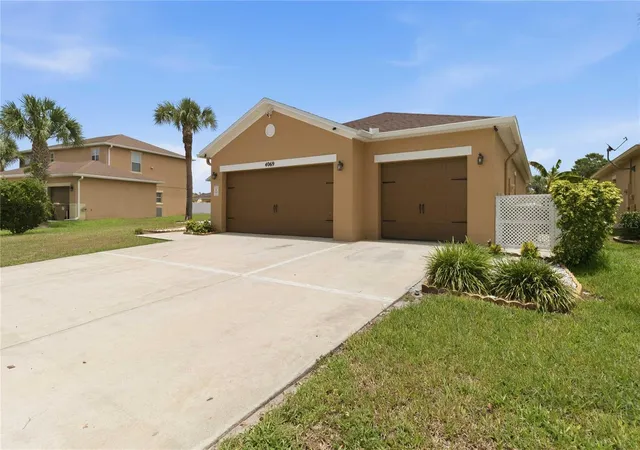 Photo 4 of Single family home for sale at 4069 Marina Isle Dr, Kissimmee, FL 34746 | MLS# O6424753 | Listing updated on 2026-10-08