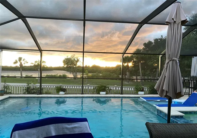 Photo 3 of Sale Pending at 809 Timeless Moss Dr, Ruskin, FL 33570 | MLS# TB8528848 | Listing updated on 2026-09-13