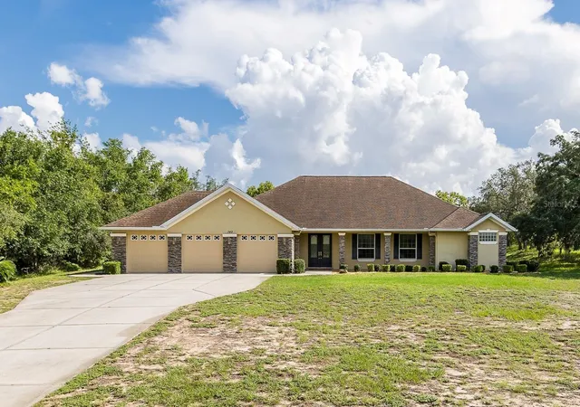 Photo 2 of Single family home for sale at 343 Royal Palm Way, Spring Hill, FL 34608 | MLS# W7887601 | Listing updated on 2026-08-28