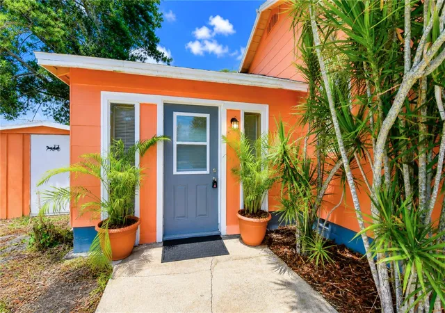 Photo 3 of Single family home for sale at 5509 15th Avenue S, Gulfport, FL 33707 | MLS# TB8528873 | Listing updated on 2026-09-30