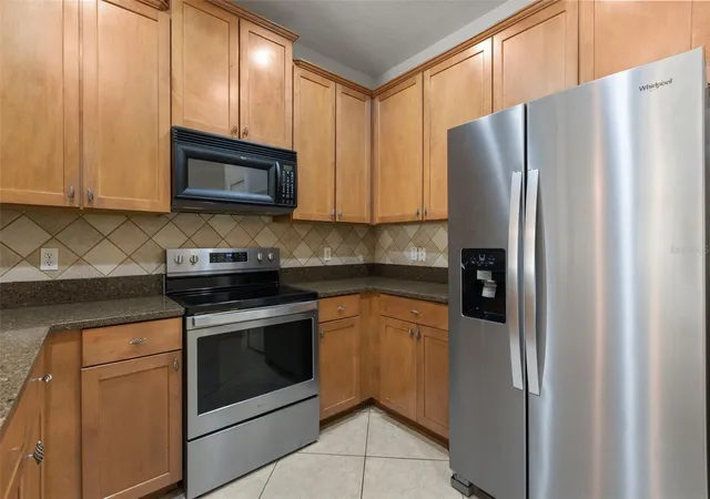 Listing Photo 5 - Condo for sale in building located at 14030 Sparkling Cvs Ln, Windermere, FL 34786 - Unit #603