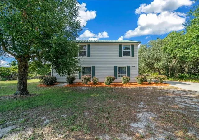 Photo 1 of Single family home for sale at 206 Malauka Radl, Ocklawaha, FL 32179 | MLS# OM728404 | Listing updated on 2026-08-07