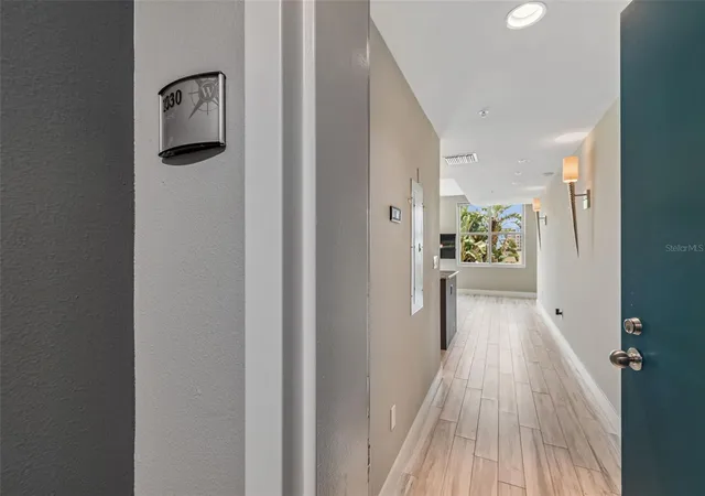 Listing Photo 4 - Condo for sale in building located at 1120 E Kennedy Blvd, Tampa, FL 33602 - Unit #1030