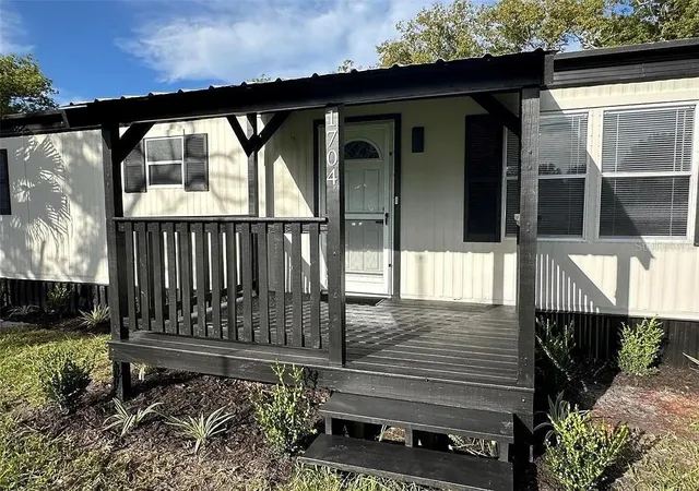 Photo 2 of Manufactured home for sale at 1704 Missouri Ave, St Cloud, FL 34769 | MLS# W7887607 | Listing updated on 2026-08-07