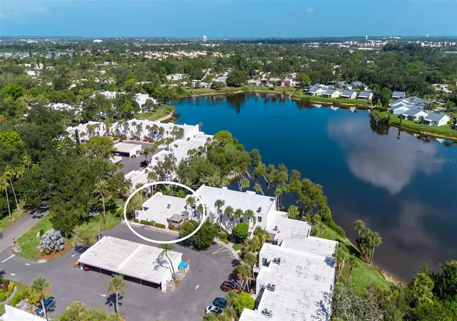 4th image of 301 Timberlake Dr, Bradenton, FL 34210 | MLS# A4699896