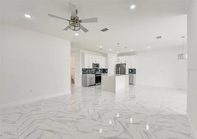 Photo 4 of Single family home for sale at 3889 Walker Rd, Apopka, FL 32703 | MLS# TB8528917 | Listing updated on 2026-08-11