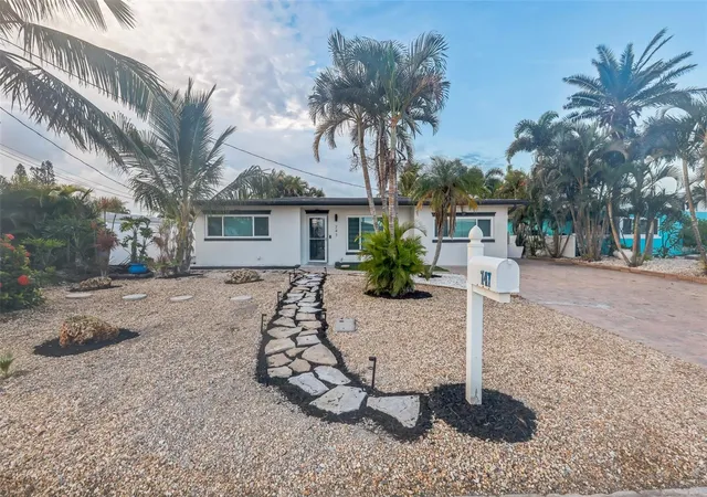 3rd image of 747 Pruitt Dr, Madeira Beach, FL 33708 | MLS# O6424823