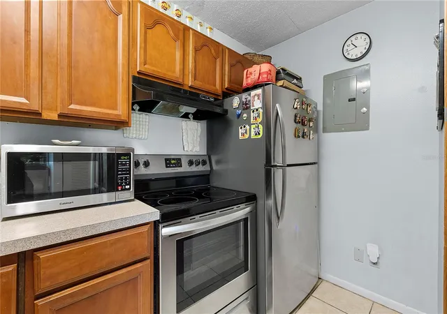 Listing Photo 5 - Condo for sale in building located at 8217 Sun Spring Cir, Orlando, FL 32825 - Unit #72