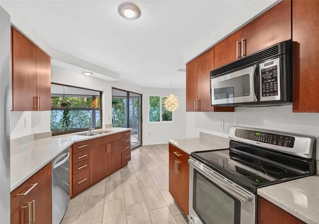 5th image of 324 Sweetgum Ct, Palm Harbor, FL 34683 | MLS# TB8528926