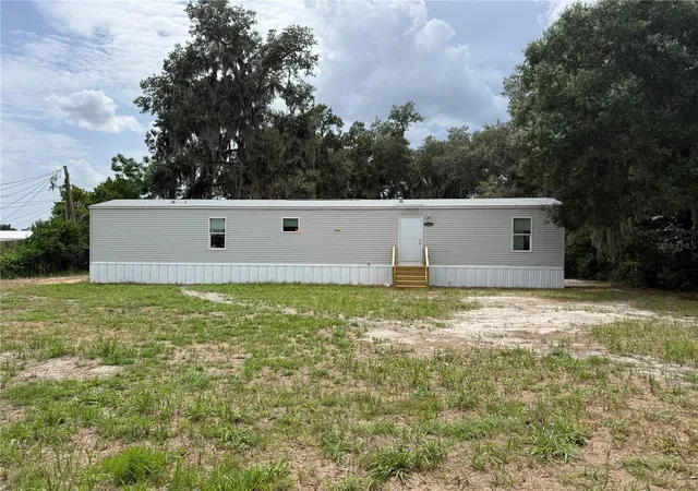 Photo 1 of Manufactured home for sale at 5642 Meadow Glen Rd, Lakeland, FL 33810 | MLS# S5153668 | Listing updated on 2026-09-24