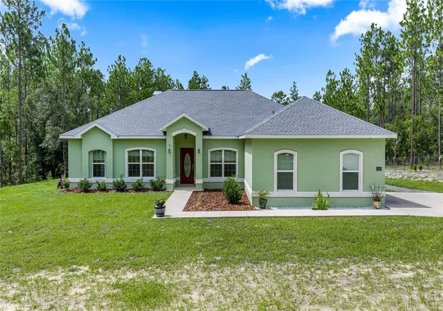 Single family home for sale at 13130 SW 88th Street, DUNNELLON, FL 34432 | MLS# OM728413