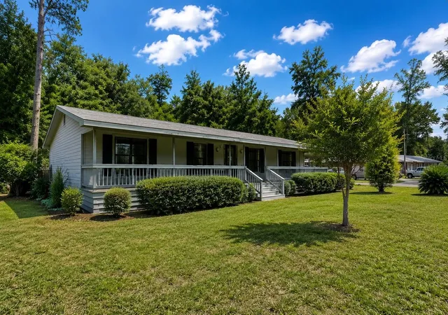 Homes for sale in Tallahassee, FL | 1154 Poplar Dr, Tallahassee, FL 32304 | MLS# OM728415
