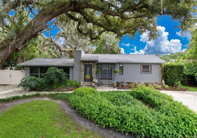 3rd image of 11805 N 51St St, Temple Terrace, FL 33617 | MLS# O6424853