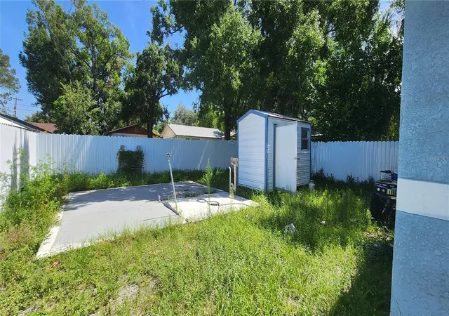 Photo 11 of Single family home for sale at 3004 E Dr Martin Luther King Jr Blvd, Tampa, FL 33610 | MLS# TB8528943 | Listing updated on 2026-08-01