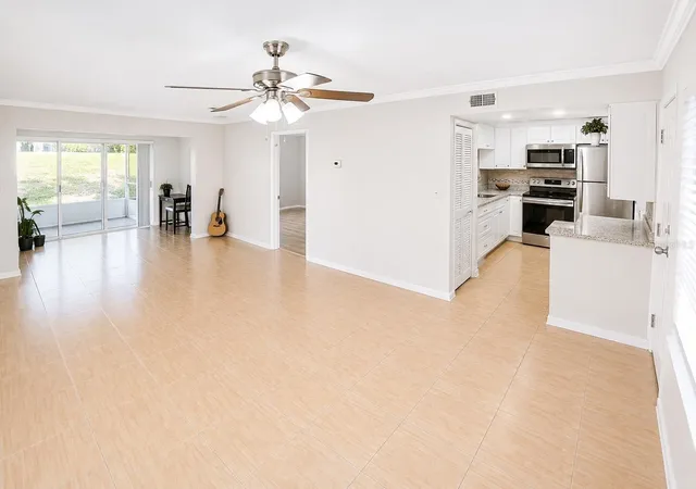 Listing Photo 4 - Condo for sale in building located at 946 Virginia St, Dunedin, FL 34698 - Unit #104