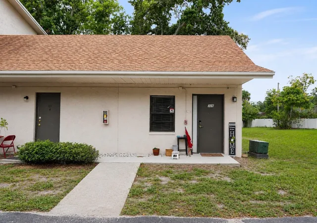 Homes for sale in Clearwater, FL | 2142 Bradford St, Clearwater, FL 33760