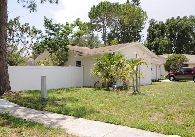 Photo 3 of Single family home for sale at 8002 Woodvine Pl, Tampa, FL 33615 | MLS# TB8528951 | Listing updated on 2026-10-06