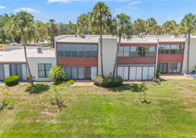 3rd image of 514 Spring Lakes Blvd, Bradenton, FL 34210 | MLS# C7528369