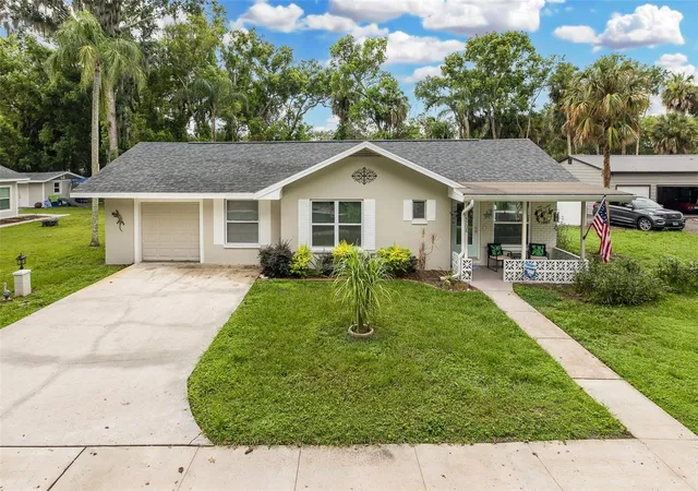 Photo 5 of Single family home for sale at 5708 Homecrest Rd, New Port Richey, FL 34652 | MLS# W7887613 | Listing updated on 2026-08-09