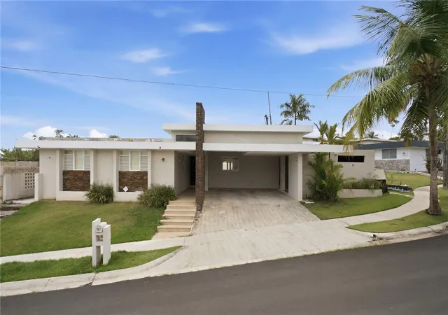Homes for sale in Guaynabo, PR | 12 11 Calle Segovia, Guaynabo, PR 00966 | MLS# PR9122748
