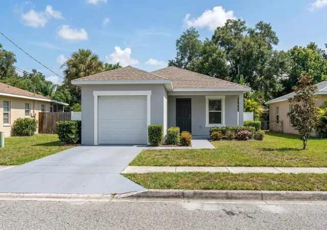 1st image of 1704 W 15th St, Sanford, FL 32771 | MLS# O6424884