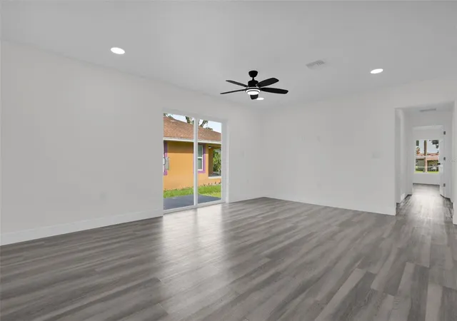 2nd image of 1704 W 15th St, Sanford, FL 32771 | MLS# O6424884