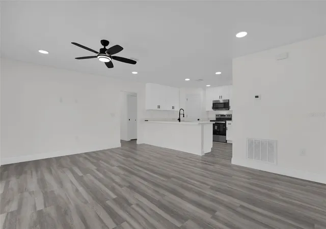 4th image of 1704 W 15Th St, Sanford, FL 32771 | MLS# O6424884