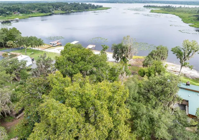 2nd image of 114 Little Orange Lake Dr, Hawthorne, FL 32640 | MLS# GC541935