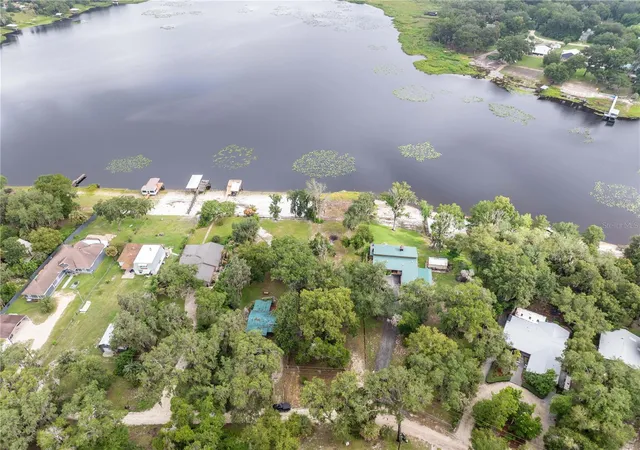 3rd image of 114 Little Orange Lake Dr, Hawthorne, FL 32640 | MLS# GC541935