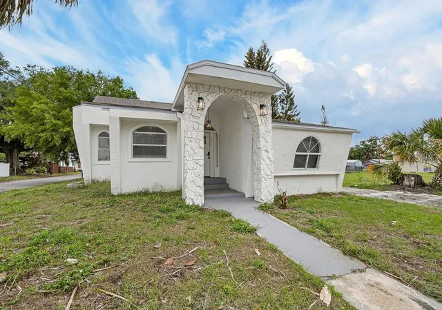 2nd image of 800 N Church Ave, Mulberry, FL 33860 | MLS# TB8528980