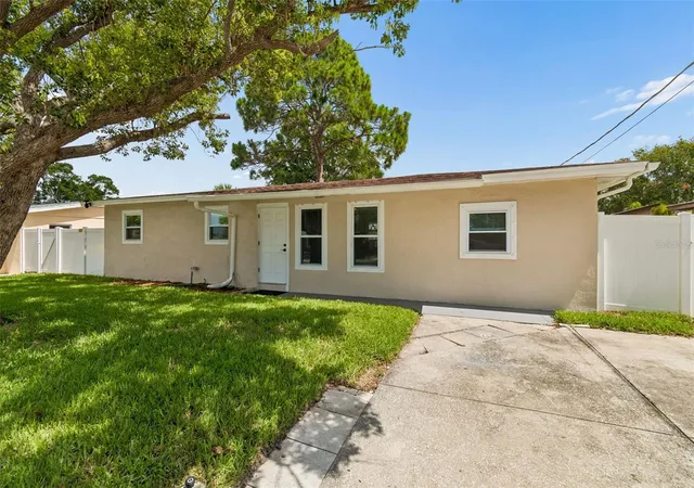 Photo 2 of Single family home for sale at 4417 W Fairview Hts, Tampa, FL 33616 | MLS# TB8528982 | Listing updated on 2026-07-20