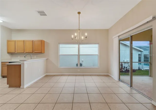 Photo 4 of Single family home for sale at 318 Windsor Pl, Davenport, FL 33896 | MLS# O6424888 | Listing updated on 2026-10-09