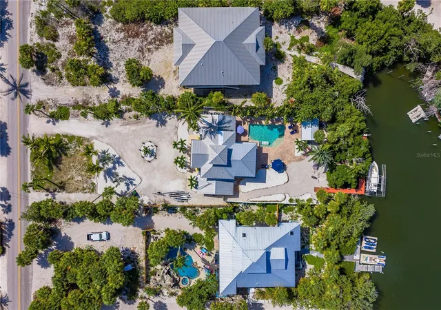 4th image of 550 N Gulf Blvd, Placida, FL 33946 | MLS# A4699916