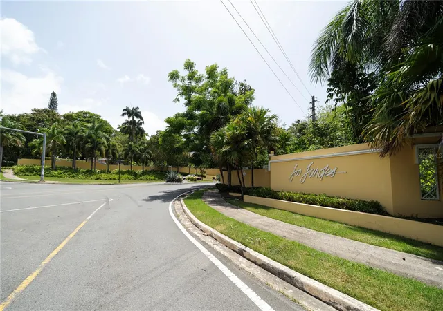 Homes for sale in Bayamon, PR | Paseo Viejo San Juan Los Faroles #81, Bayamon, PR 00956 | MLS# PR9122750