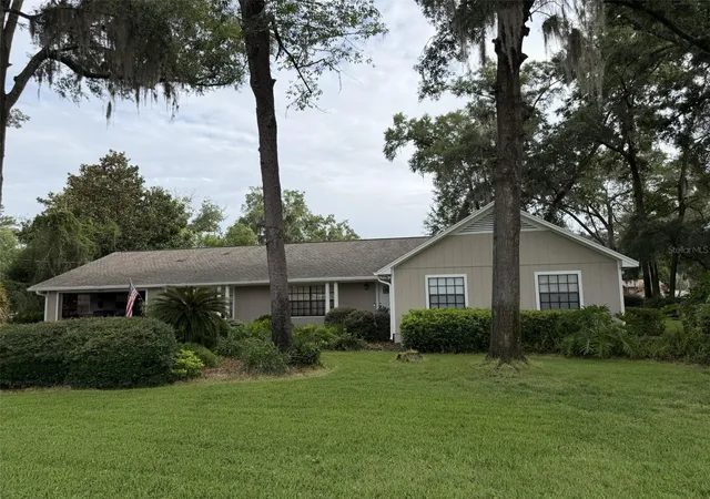 Photo 1 of Single family home for sale at 3925 Se 17th Street, Ocala, FL 34471 | MLS# OM728421 | Listing updated on 2026-09-18