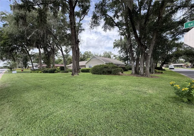 Photo 3 of Single family home for sale at 3925 Se 17th Street, Ocala, FL 34471 | MLS# OM728421 | Listing updated on 2026-09-18