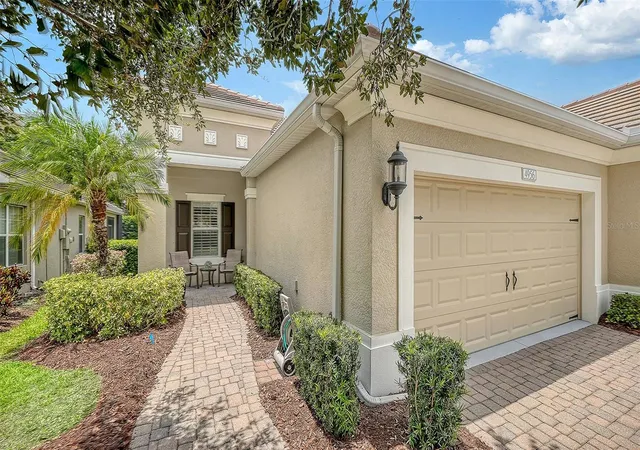 Photo 1 of Single family home for sale at 4956 Maymont Park Cir, Bradenton, FL 34203 | MLS# A4699920 | Listing updated on 2026-09-19