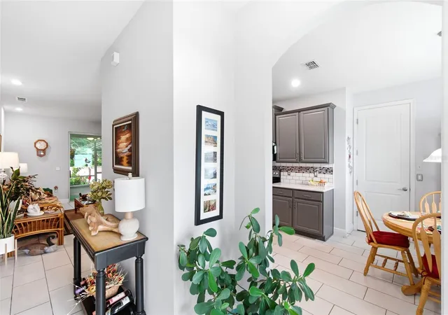 Photo 4 of Single family home for sale at 500 Bird Song Ct, Deland, FL 32720 | MLS# V4950191 | Listing updated on 2026-10-06