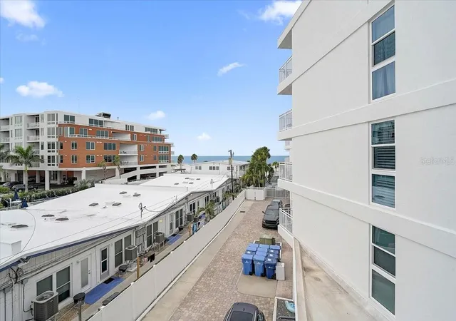 Photo 4 of Sale Pending at 6518 Midnight Pass Rd #309, Sarasota, FL 34242 | MLS# A4699926 | Listing updated on 2026-08-01